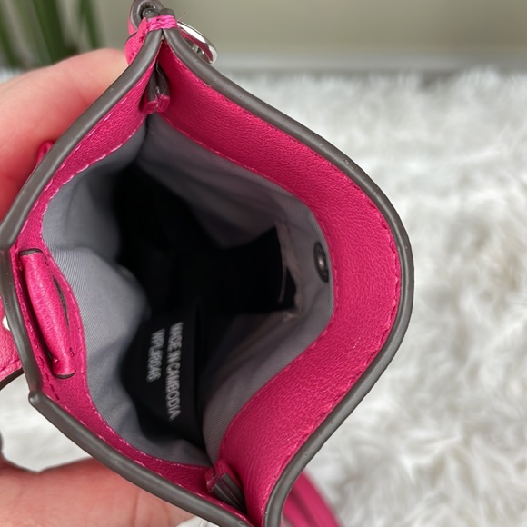 Inc International Concepts ~ Ashli Phone Wristlet Crossbody Bag ~ Raspberry~NWT! - Picture 9 of 11